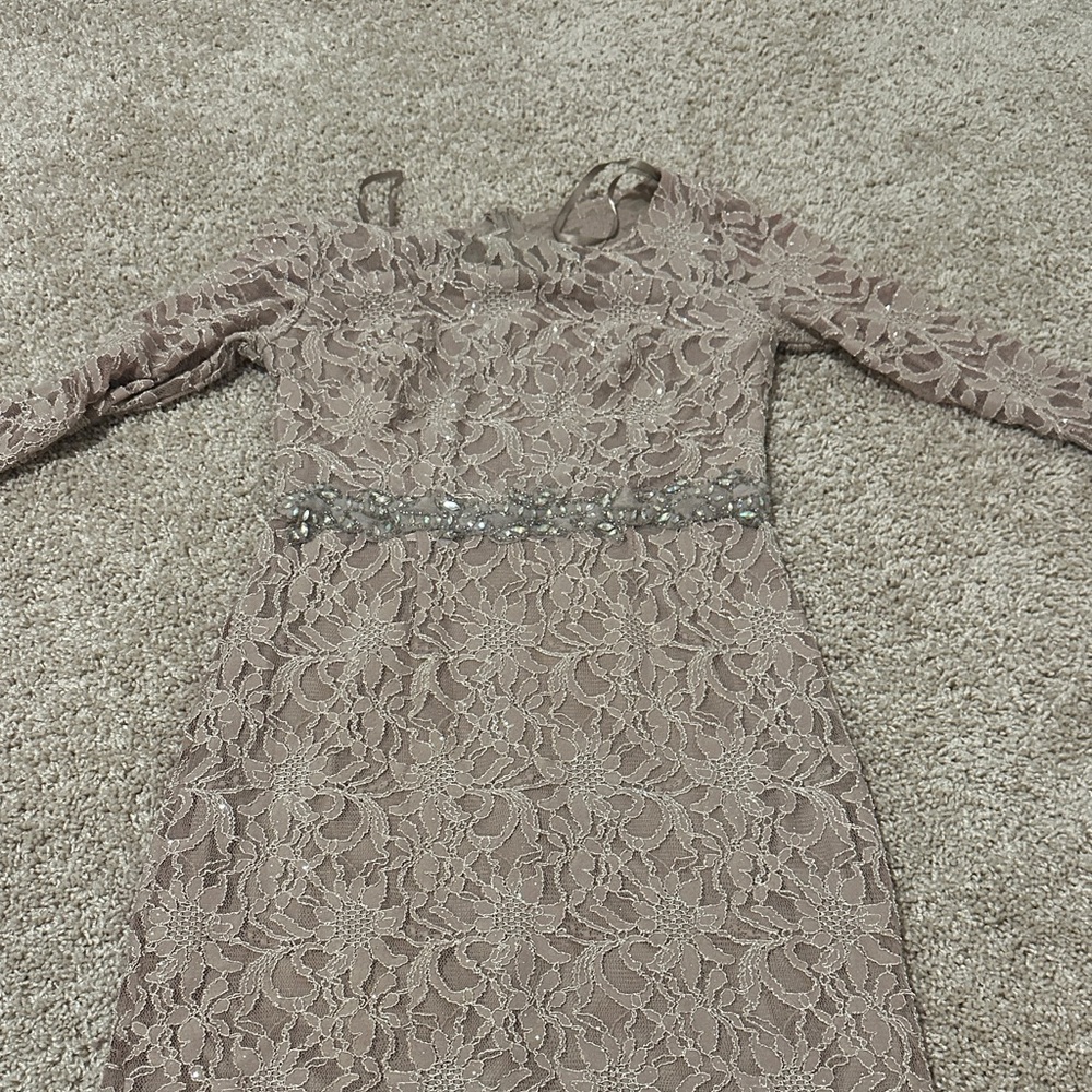 Elegant Lace Midi Dress in Taupe